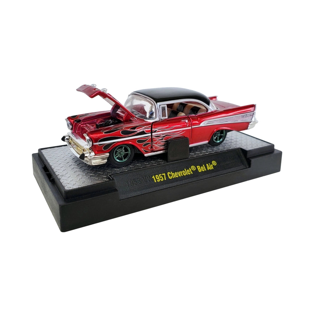 1957 Chevrolet Bel Air - Red & Black Flames (Super Chase, Auto-Thentics Release S21, Collectables Corner)