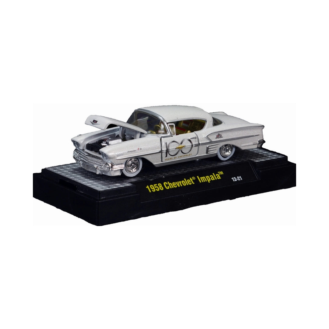 1958 Chevrolet Impala White Gold Trim (Clamshell Blister)