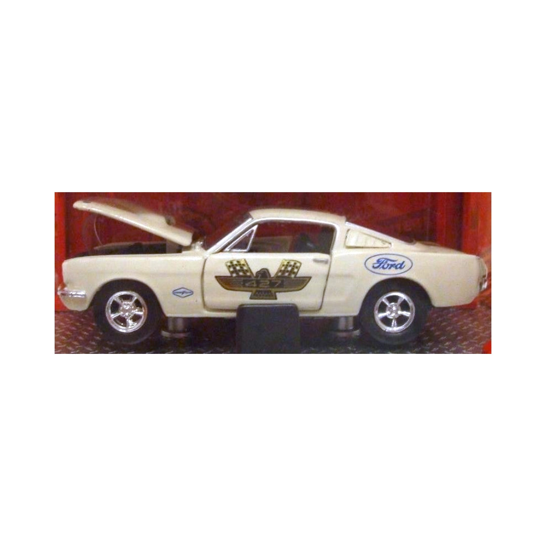 1965 Ford Mustang 2+2 Fastback - White (Auto-Lift)
