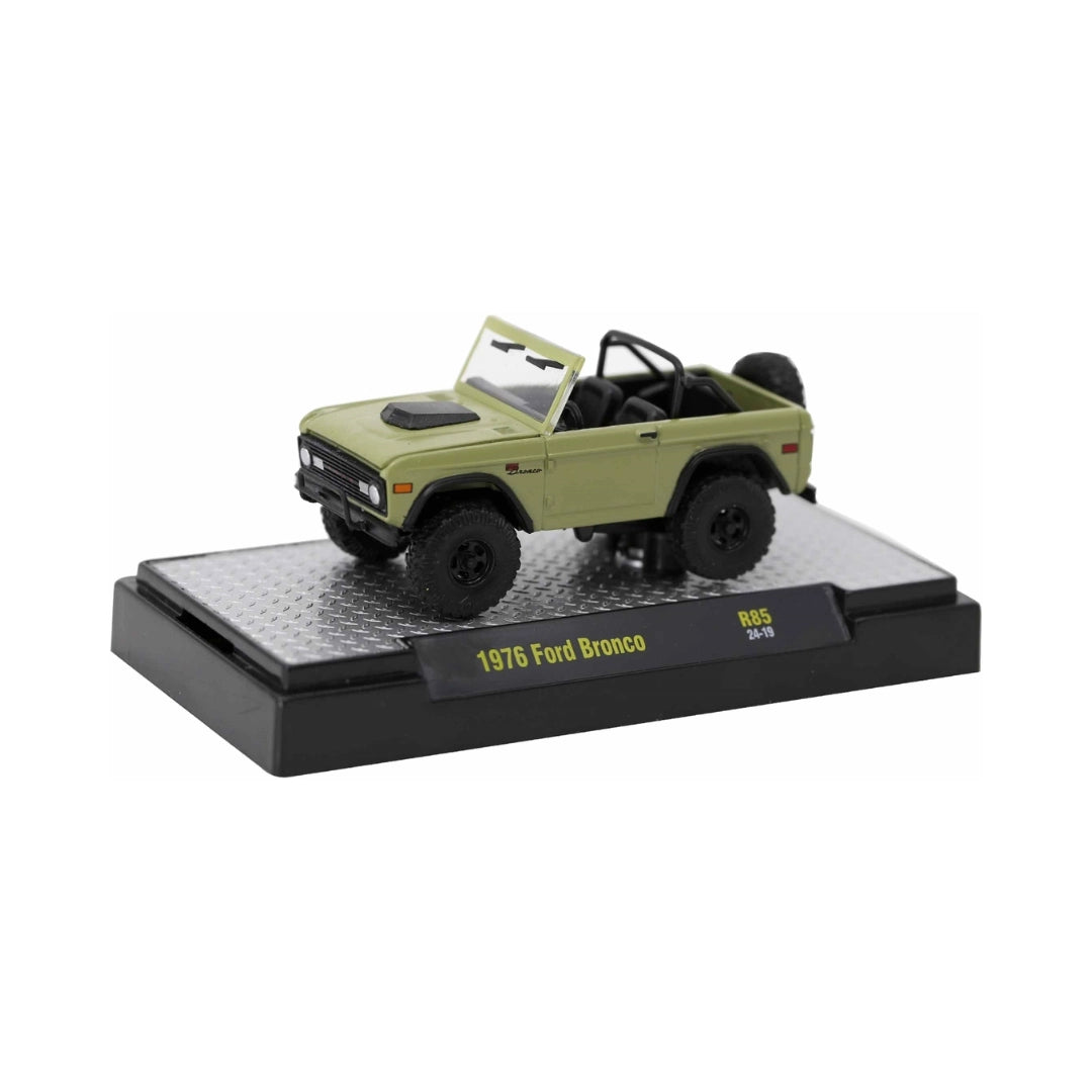 1976 Ford Bronco - Olive Green (Black rims)