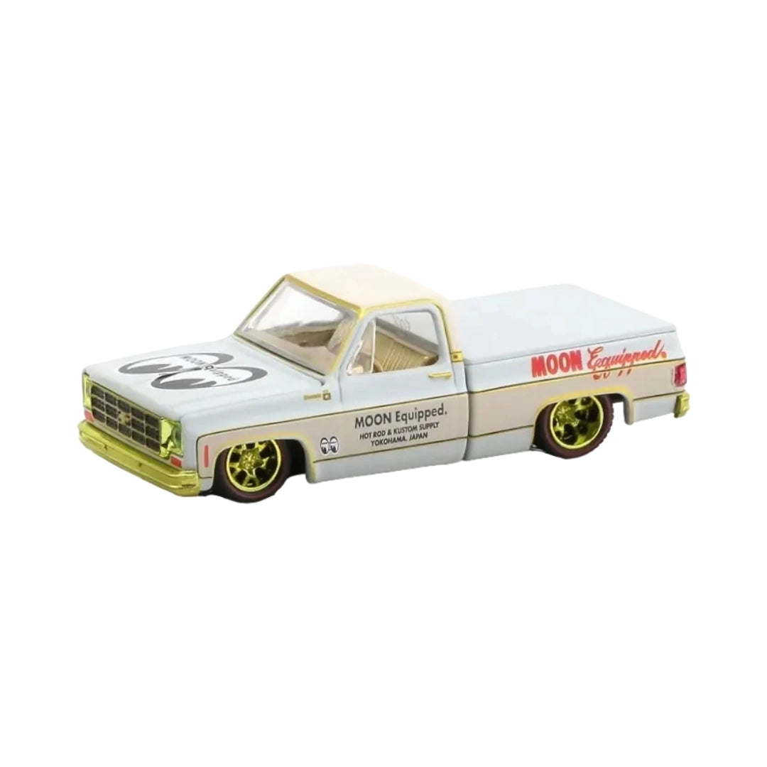 1978 Chevrolet Silverado - White Moon Equipped Livery Chase / Yellow Chrome Details, Gold Interior