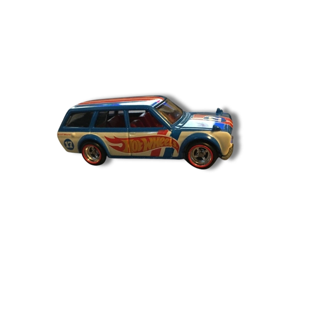 '71 Datsun Bluebird 510 Wagon - Light Blue & White