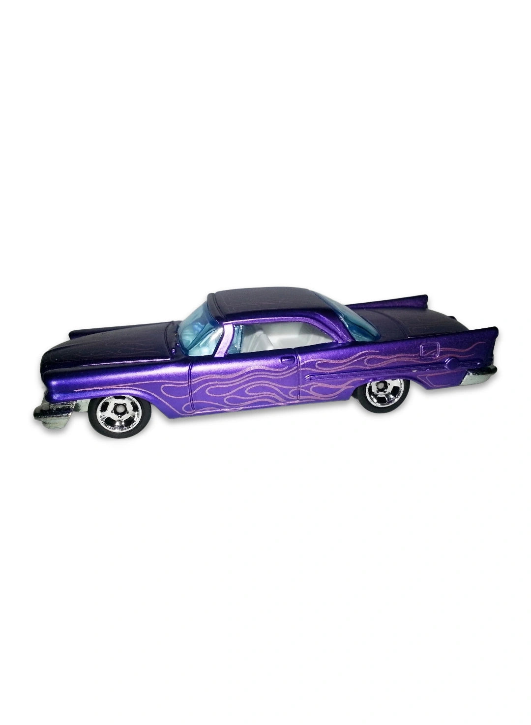 Hot Wheels Cool Classics 2013 1957 Chrysler 300 1:64 – Spectrafrost Purple