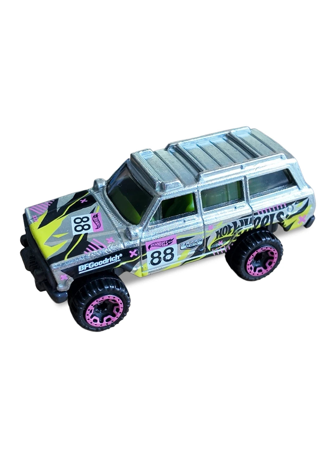 Hot Wheels Walmart Exclusive ZAMAC Editions 2025 Jeep 1988 Wagoneer 1:64 – ZAMAC