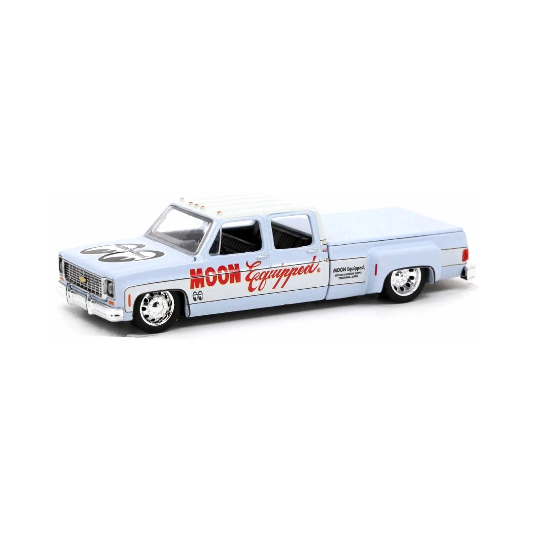 Chevrolet Cheyenne Super 30 - White Moon Equipped (Silver Chrome Details, Black Interior, Silver Rims)