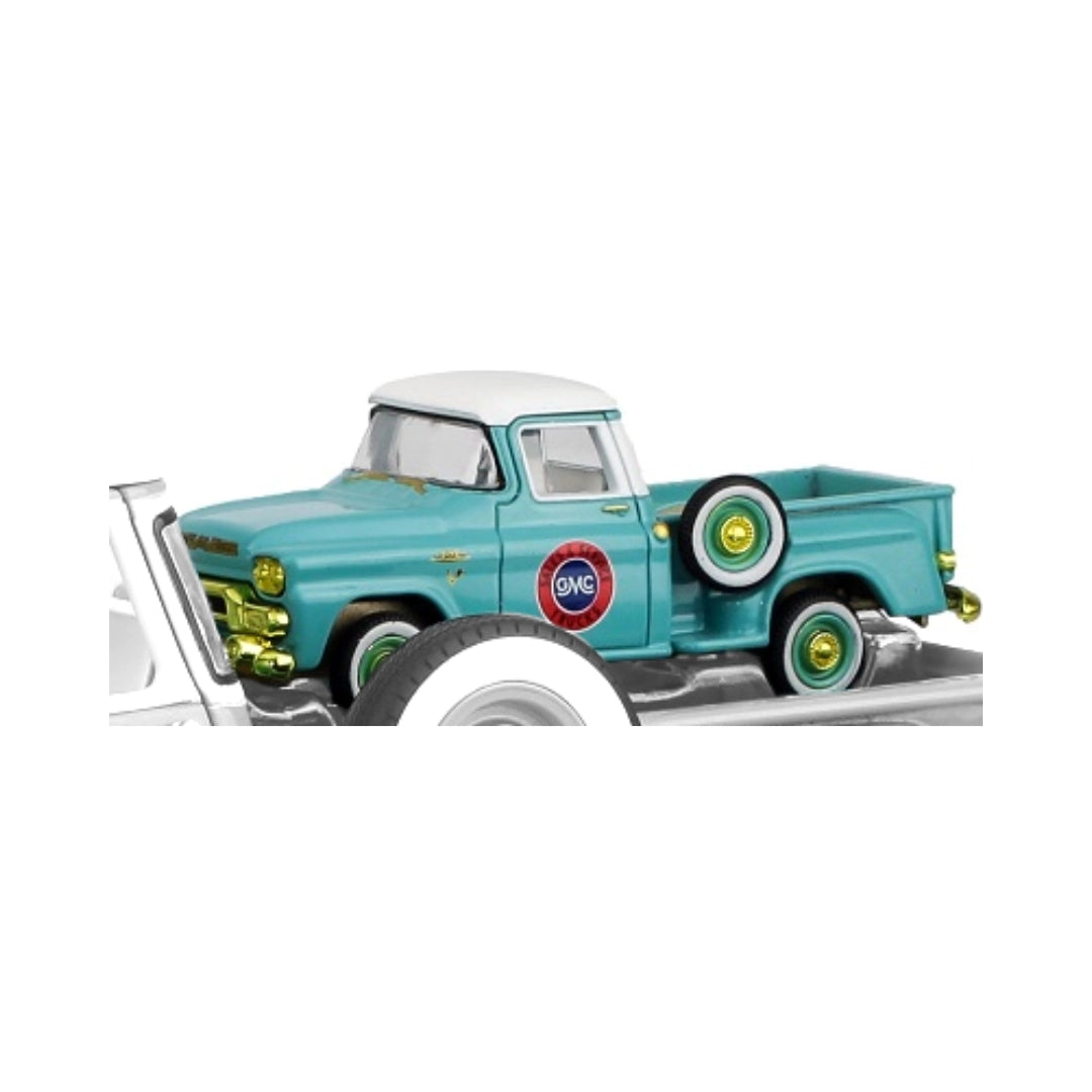 GMC 100 Step Side - Turquoise White Roof Chase