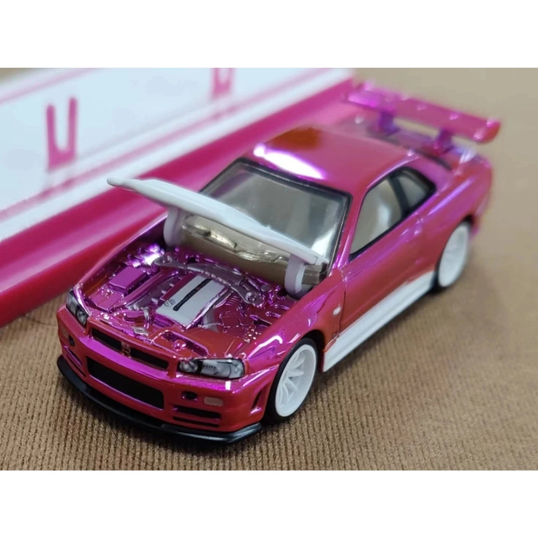 Nissan Skyline GT-R (BNR34) – Spectraflame Pink