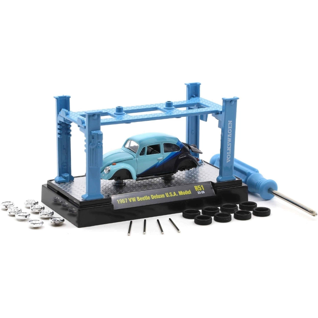 Volkswagen Beetle - Light Blue (Model-Kit Release 51 with Garage Lift)