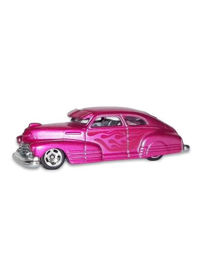 Hot Wheels Cool Classics 2014 '47 Chevy Fleetline 1:64 – Spectrafrost Pink