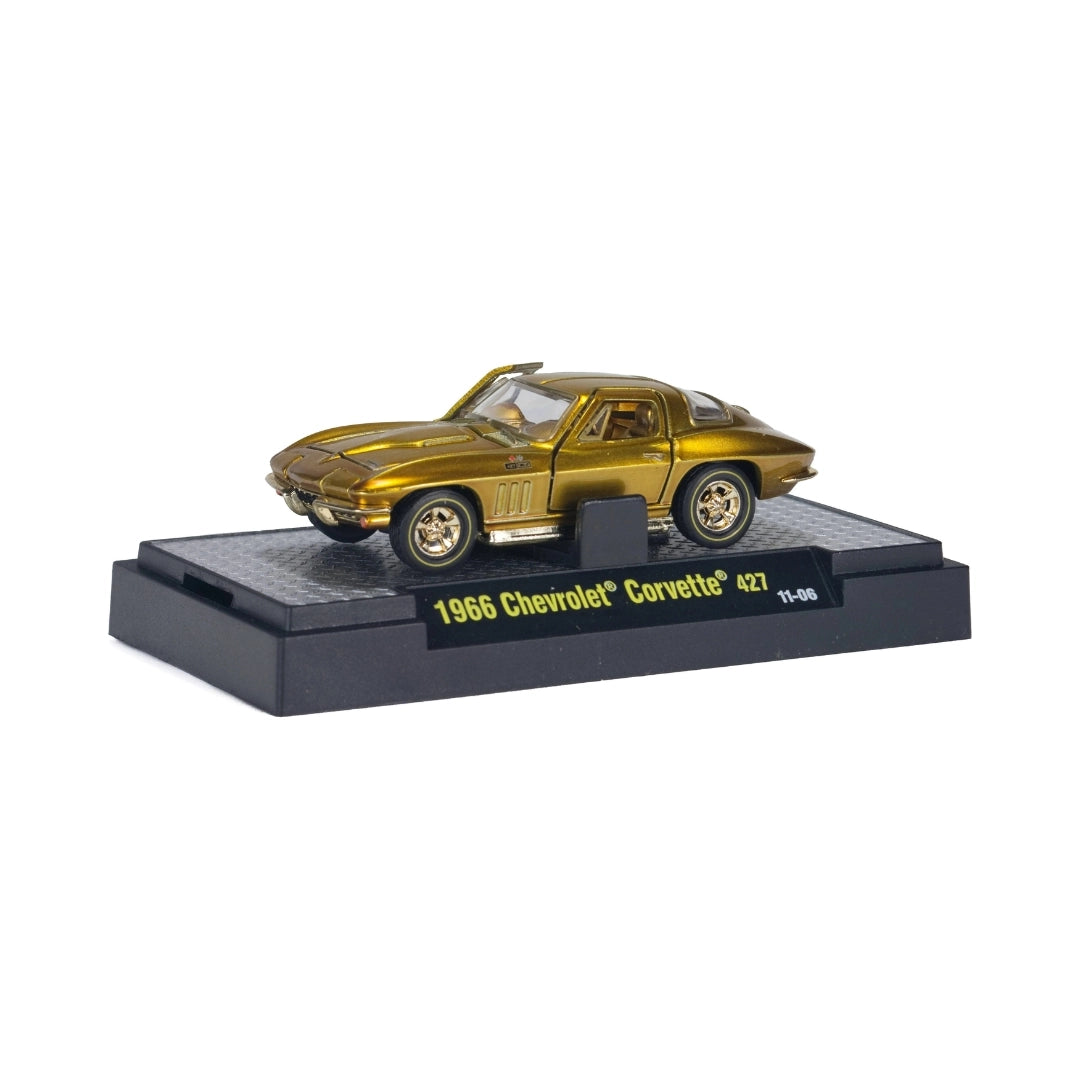 1966 Chevrolet Corvette 427 – Gold (Chrome Rims, Box)