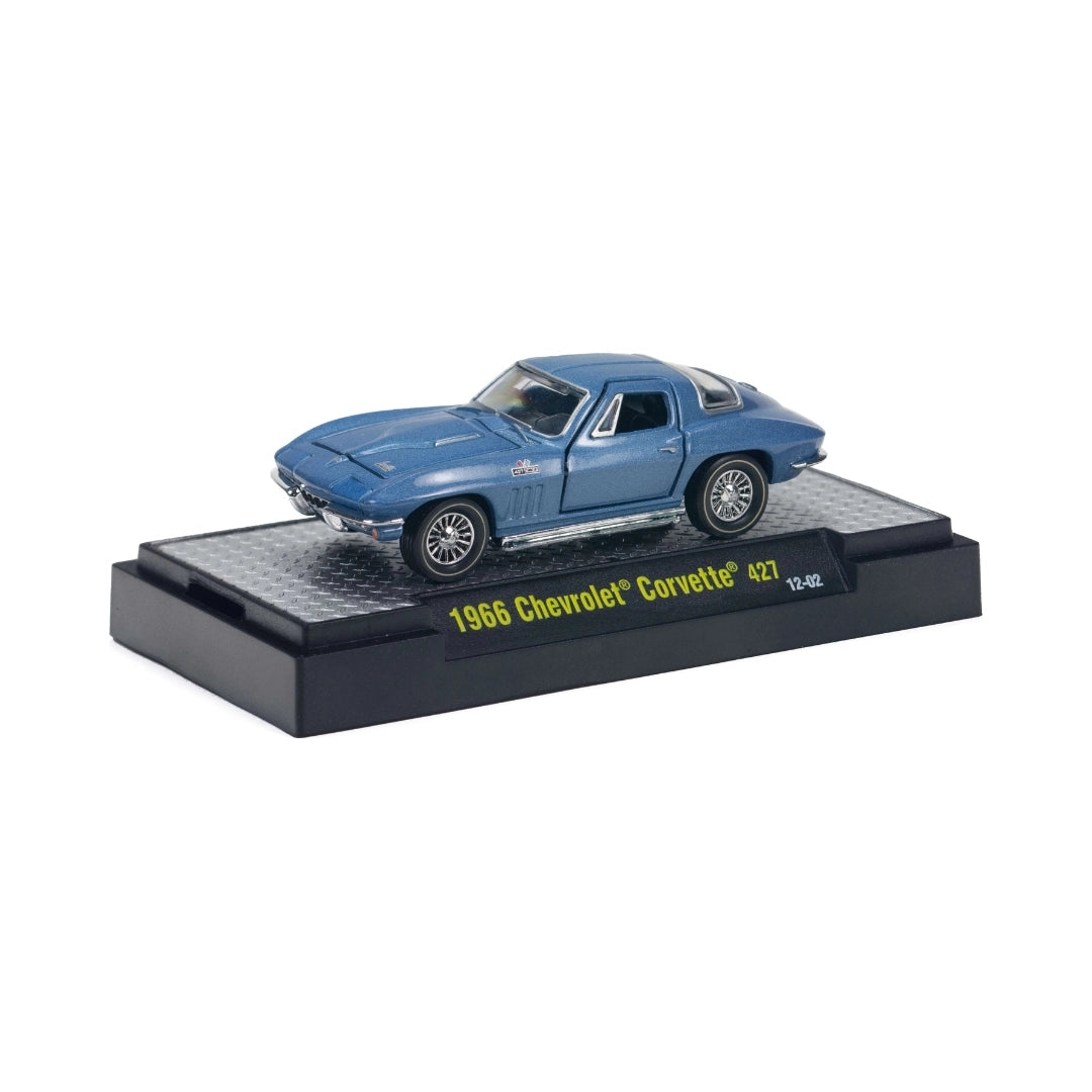 1966 Chevrolet Corvette 427 – Metallic Blue (Chrome Wire-Spoke Rims, Box)