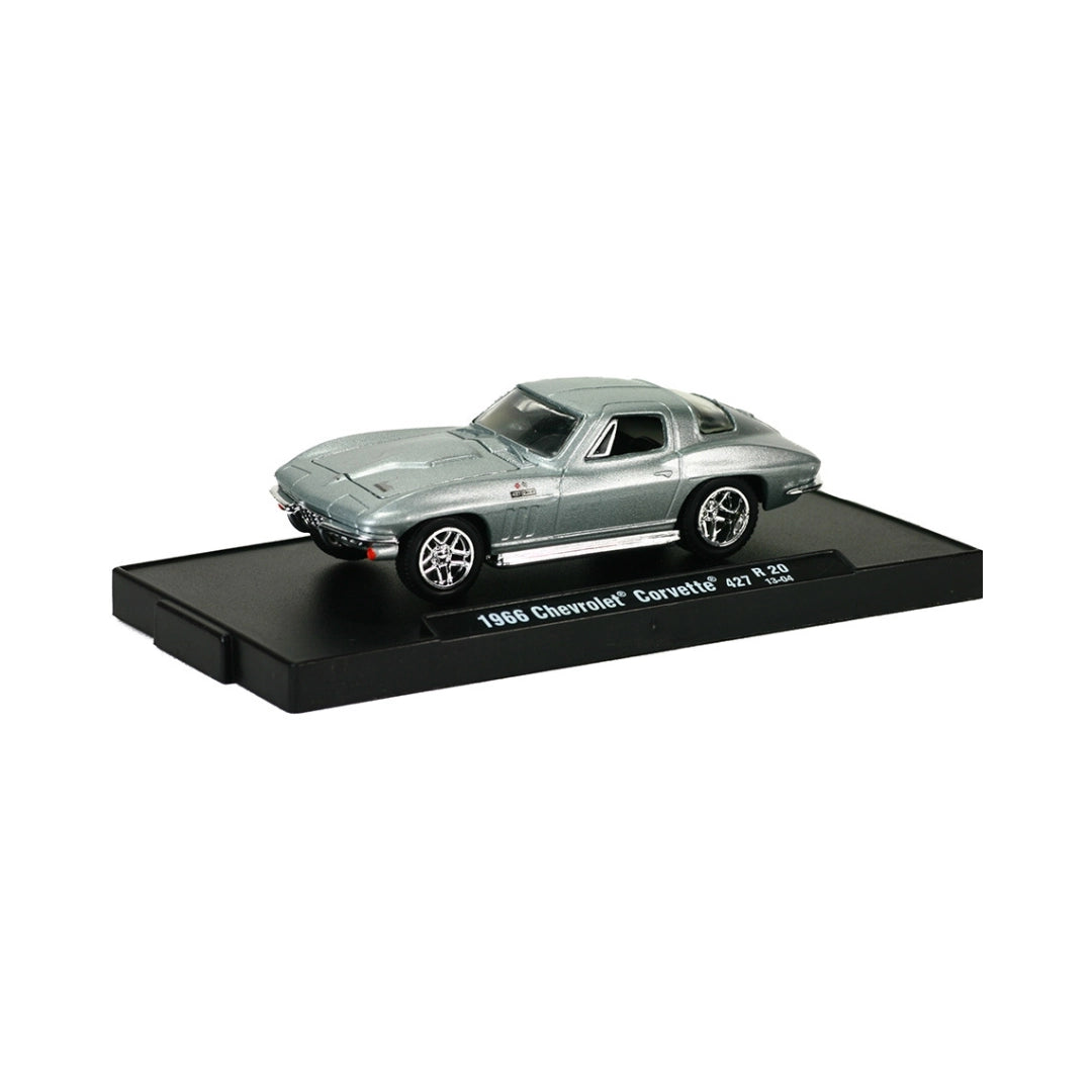 1966 Chevrolet Corvette 427 – Silver (Chrome Wire-Spoke Rims, Box)