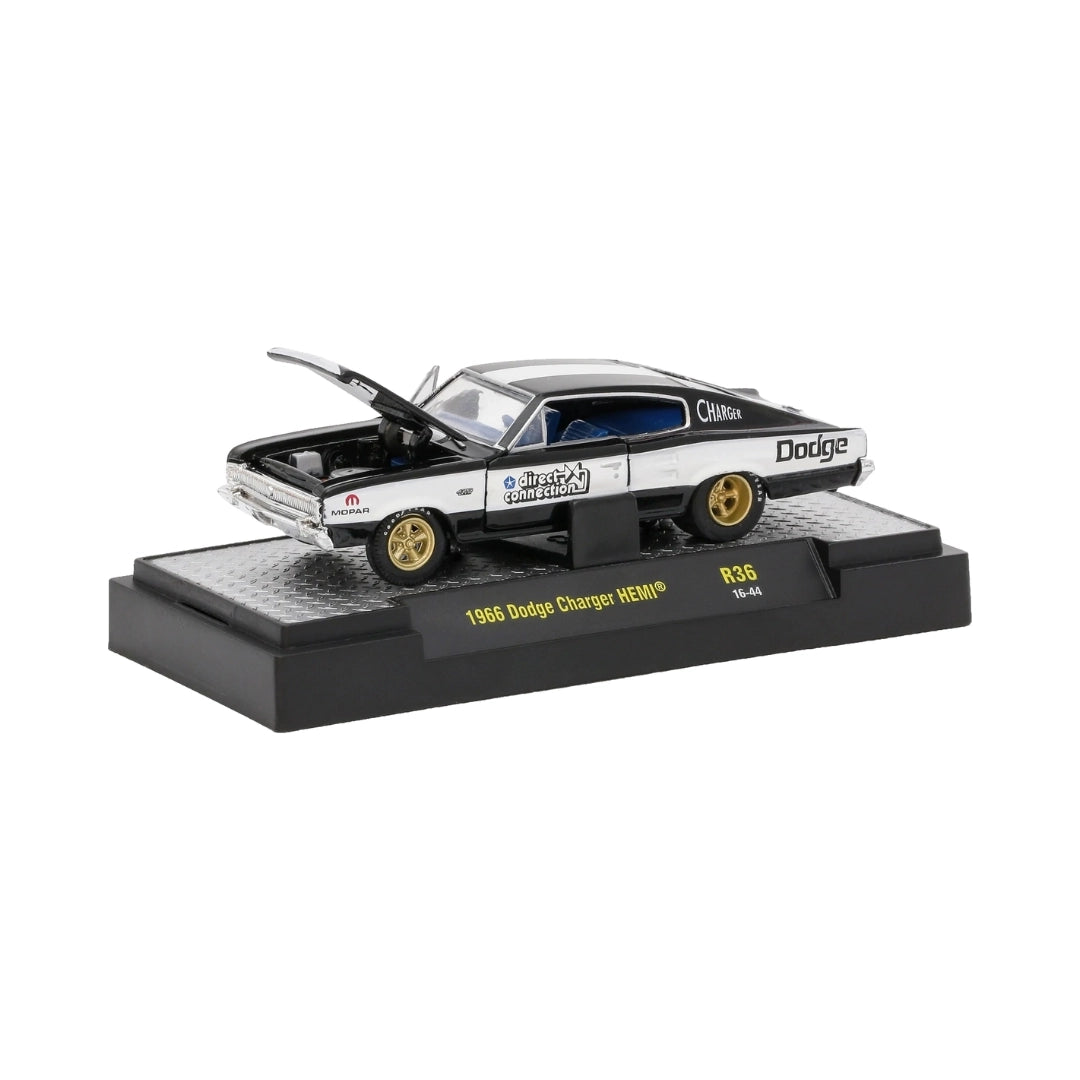 1966 Dodge Charger HEMI - Silver/Black (Mopar Garage Release 36)