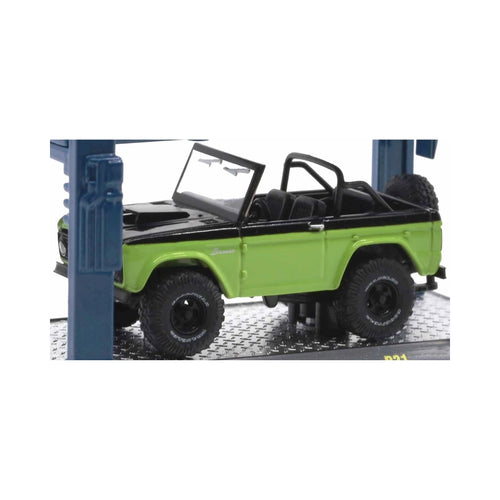 1966 Ford Bronco - Green (Open top, Black rims)