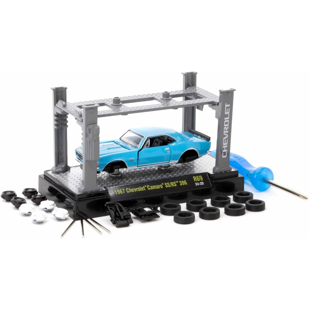 1967 Chevrolet Camaro SS/RS 396 - Blue (Model Kit)