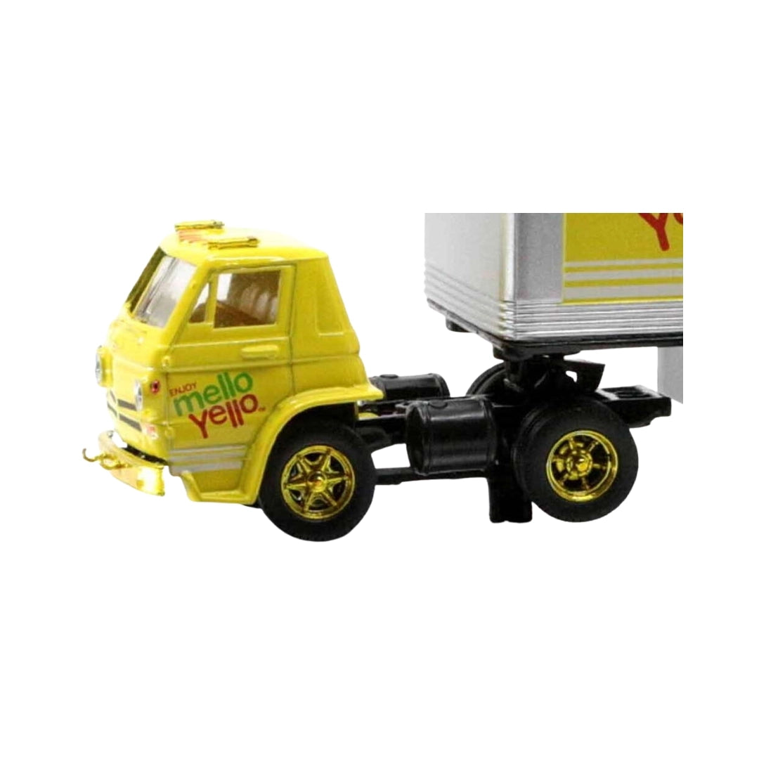 1969 Dodge L600 COE - Yellow Mello Yello Chase
