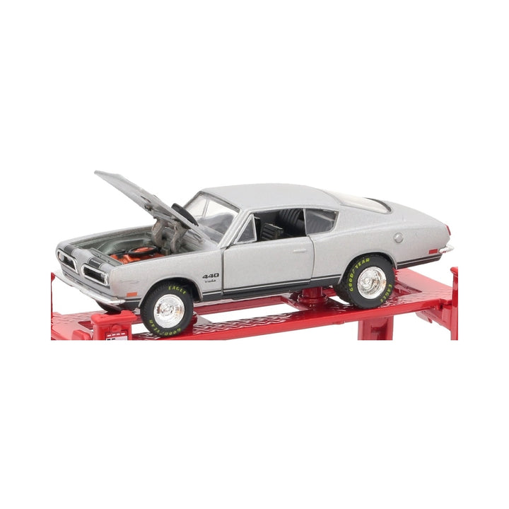 1969 Plymouth Cuda 440 – Silver (Auto-Lift)