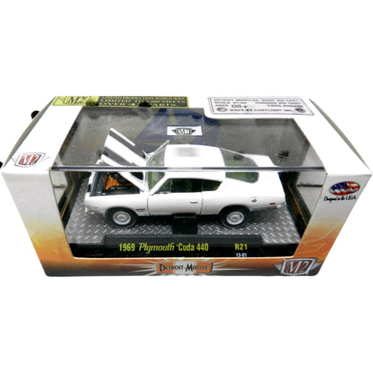 1969 Plymouth Cuda 440 – White (Green Interior, Box Packaging)