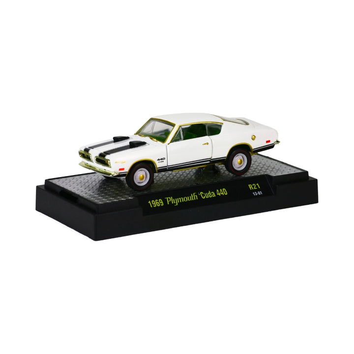 1969 Plymouth Cuda 440 – White & Green Stripe (Chase, Clamshell Blister)