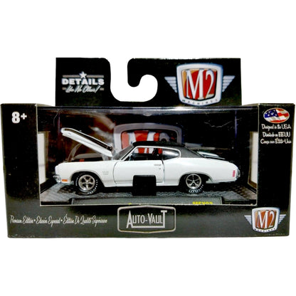 1970 Chevrolet Chevelle SS 396 - White / Black Hood (Auto-Vault Release MEX03 Regional Exclusive)