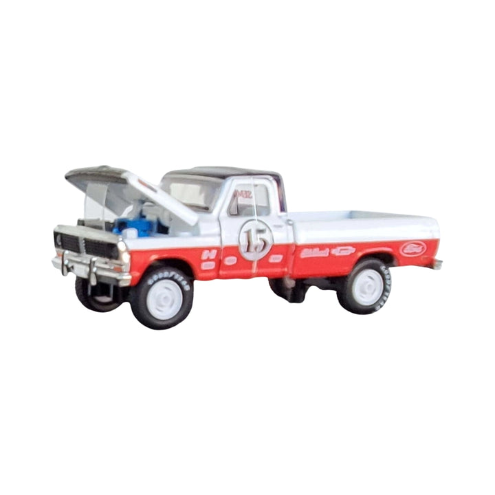 1970 Ford F-100 Custom 4x4 - White & Red Racing Livery Chase
