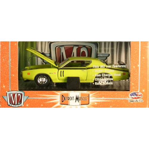 1971 Dodge Charger R/T HEMI - Lime Green/Black Stripe (Detroit-Muscle Premium Range) - Box