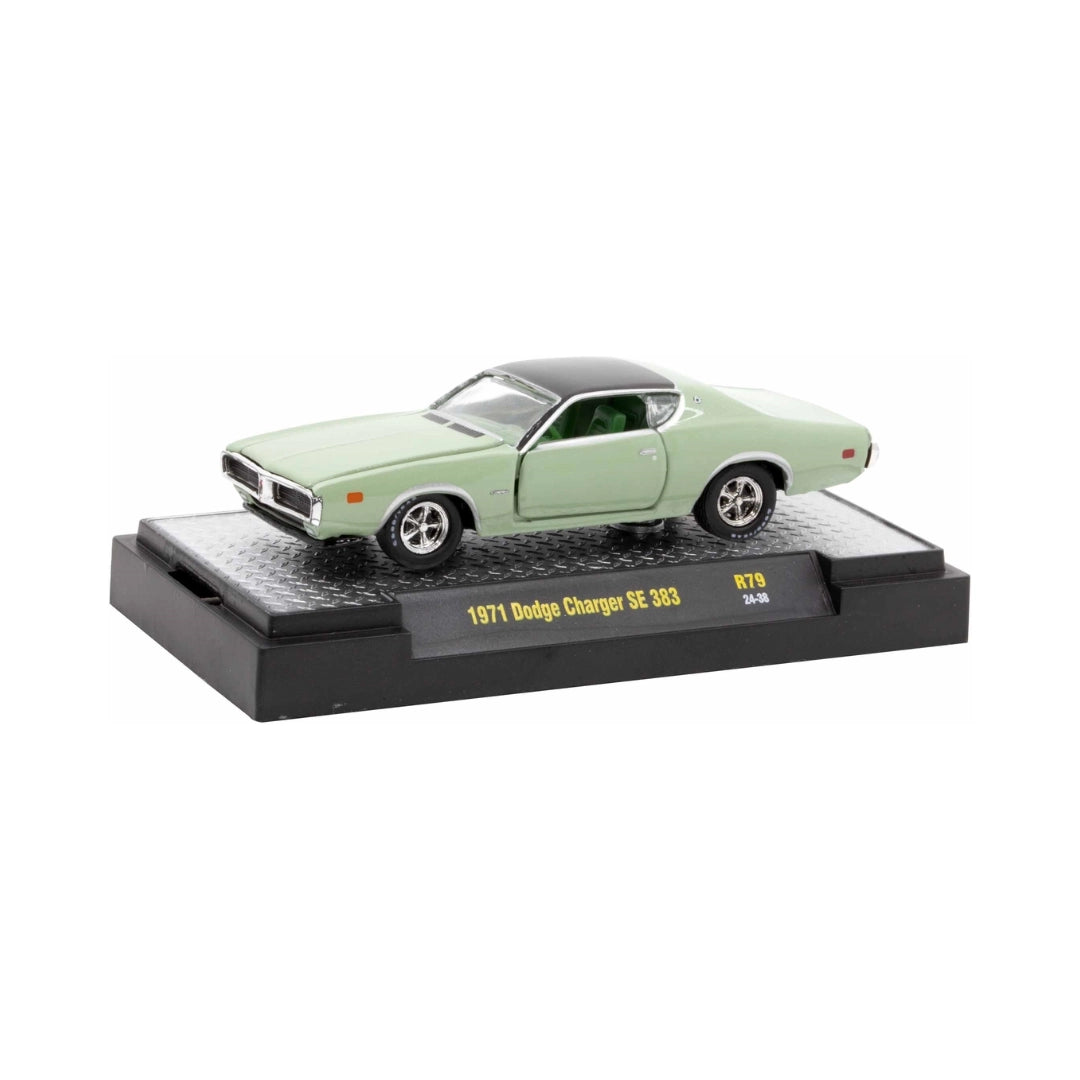 1971 Dodge Charger SE 383 - Light Green (Silver Chrome Details / Green Interior / Limited Edition)