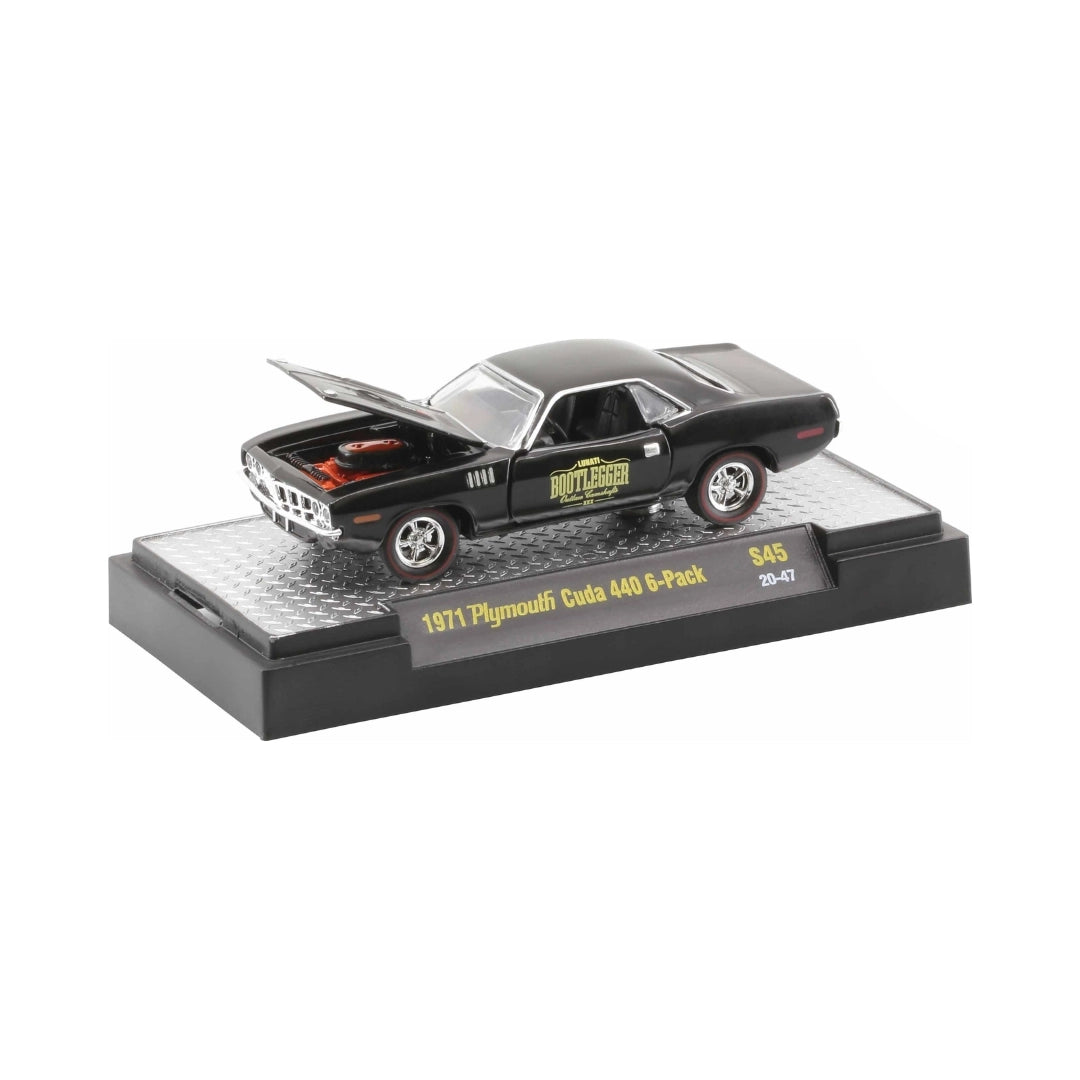 1971 Plymouth Cuda 440 6-Pack - Black (Gold Bootlegger Graphics, Chrome Rims)