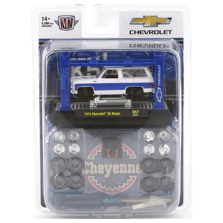 1974 Chevrolet K5 Blazer - White & Blue (Model-Kit Release 57 R57 23-11)
