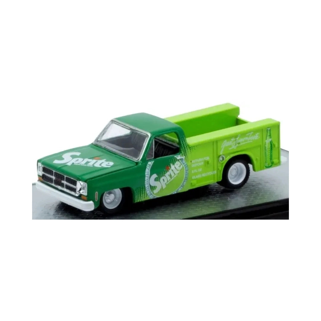 1975 GMC Sierra Grande 15 - Green Sprite Chase (Red Chrome Rims & Details, Red Interior)