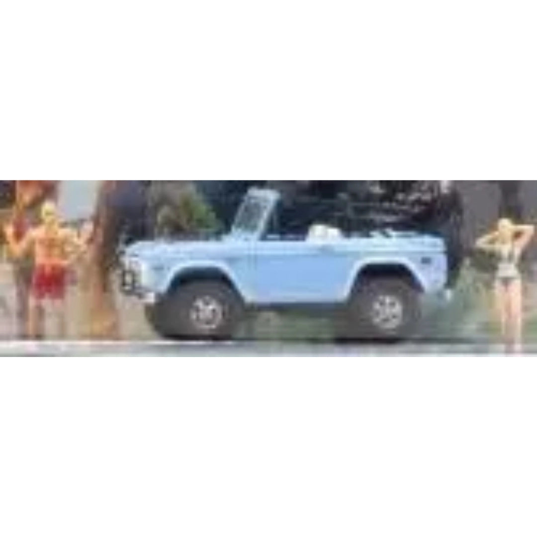 1976 Ford Bronco - Light Blue (Auto-Figs with figures, Walmart Exclusive)