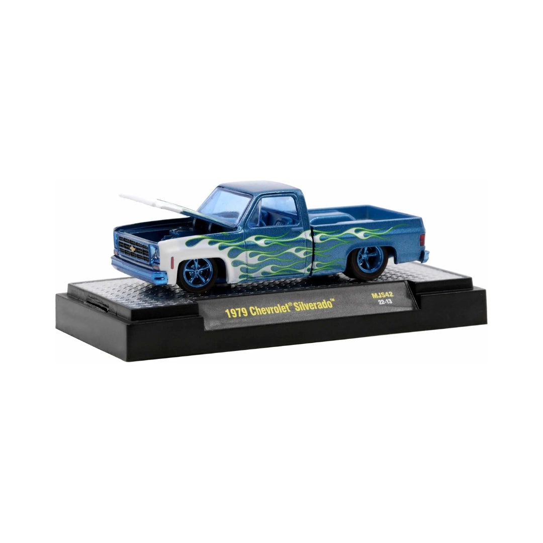 1979 Chevrolet Silverado - Blue & White Flames (Silver Chrome Details, Black Interior)