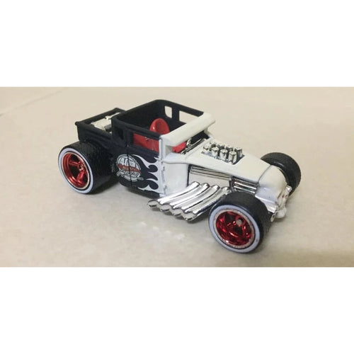 Bone Shaker - Black & White