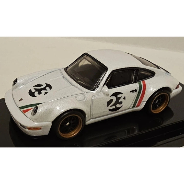 Porsche 964 – Metalflake White