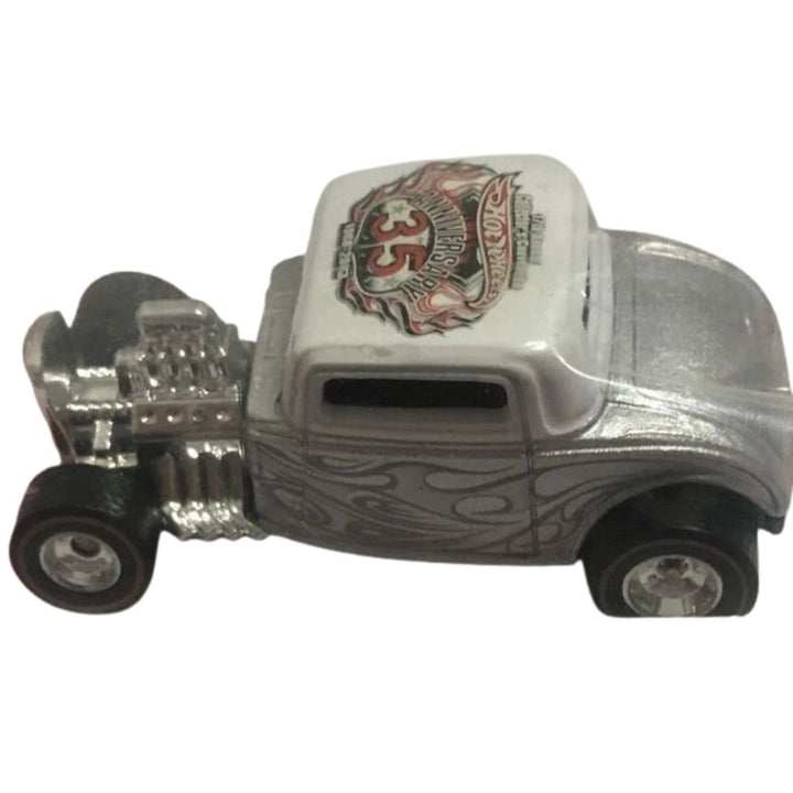 ’32 Ford – Metallic Silver