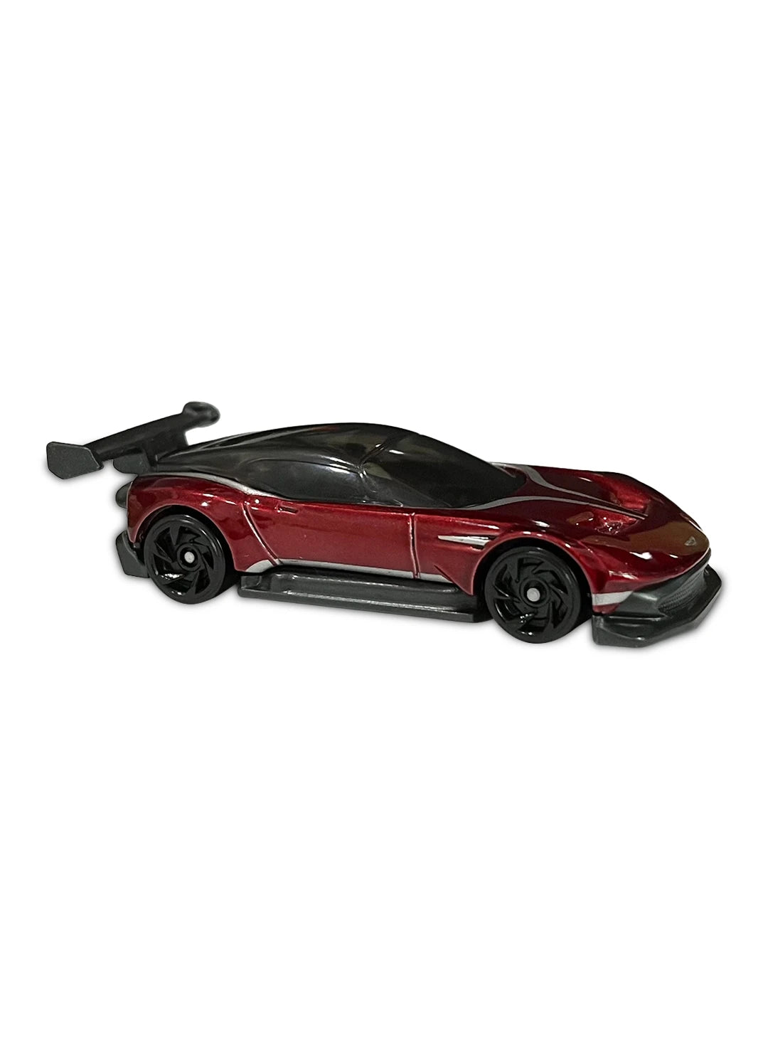 Hot Wheels Aston Martin Vulcan 1:64 – Metallic Red