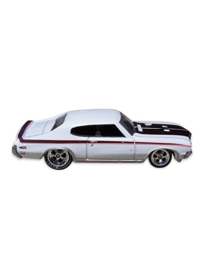 Hot Wheels GM Garage 2011 Buick '70 Buick GSX 1:64 – White
