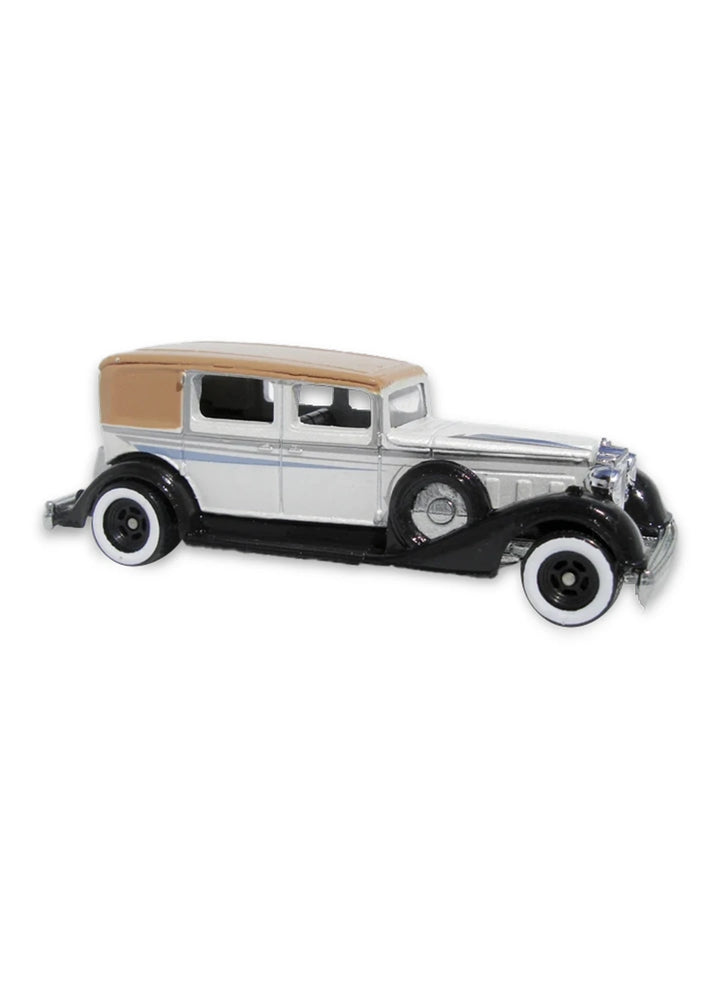 Hot Wheels Larry's Garage 21-Car Collection 2009 Classic Packard 1:64 – White