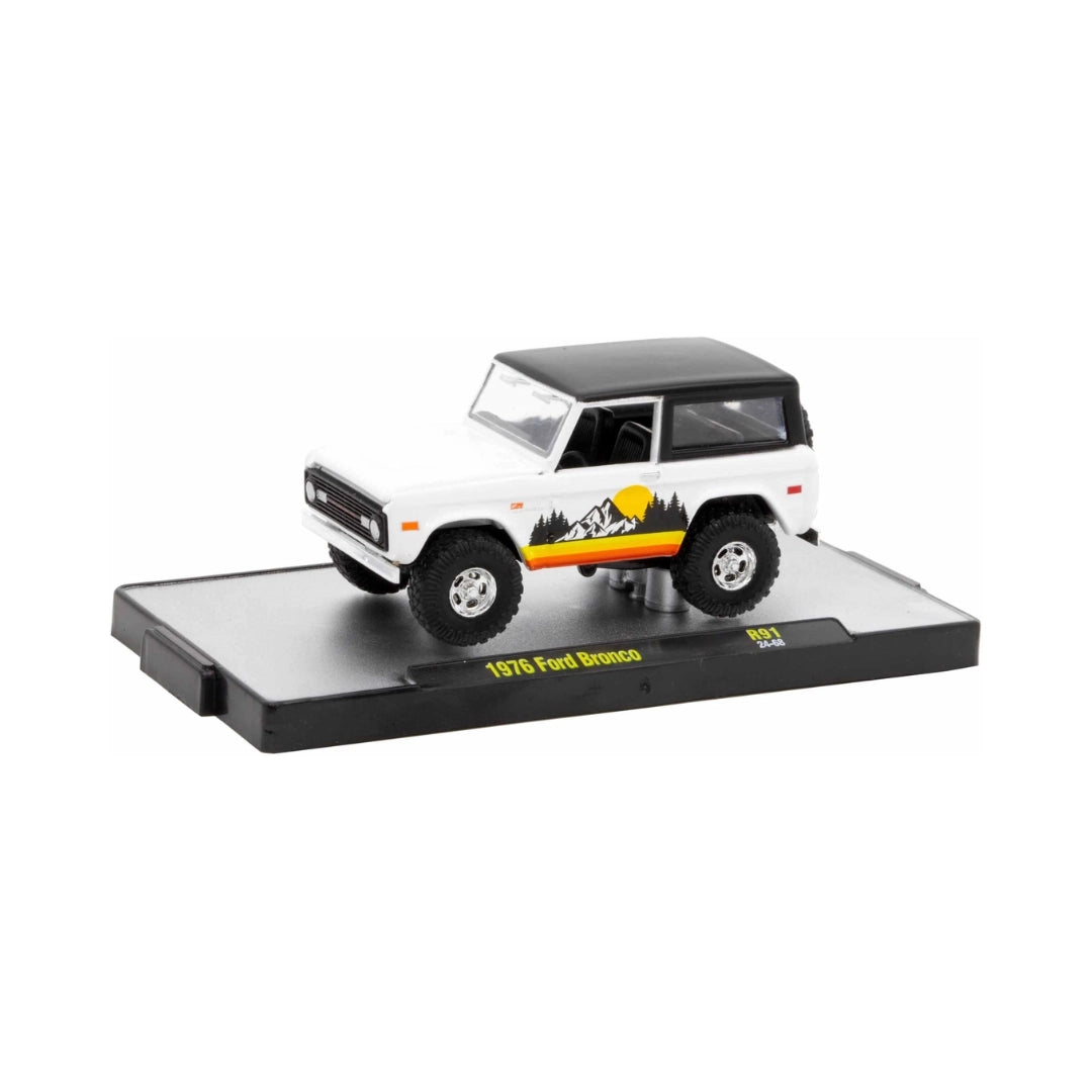 1976 Ford Bronco - White & Black (Mountain graphic livery, Gold chrome details, Brass interior, Chase)