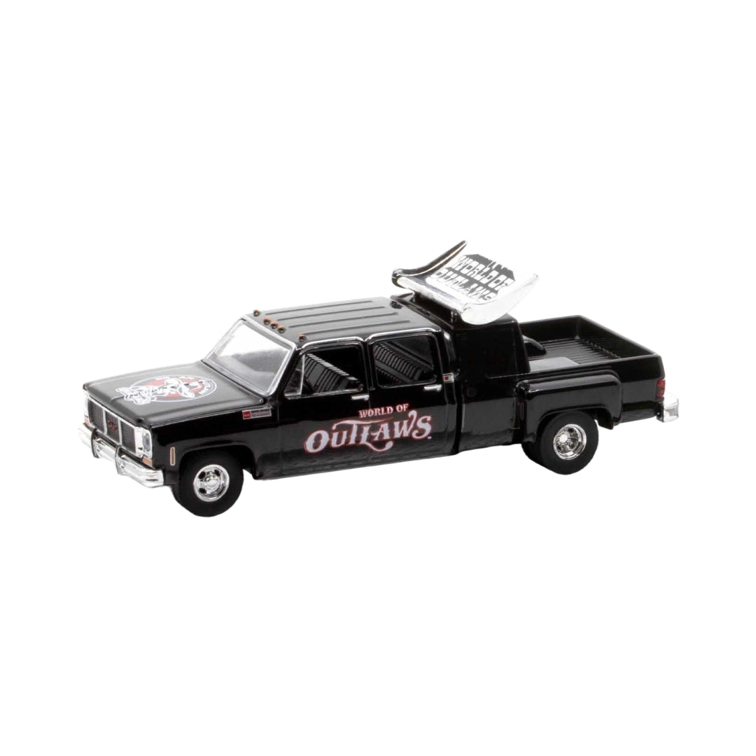 GMC Sierra 3500 - Black Outlaws (Roof Light Bar)