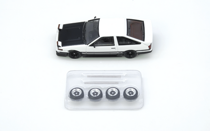 Toyota Sprinter Trueno (AE86) White/Black With Extra wheels and Extra decals – Japan Special Model