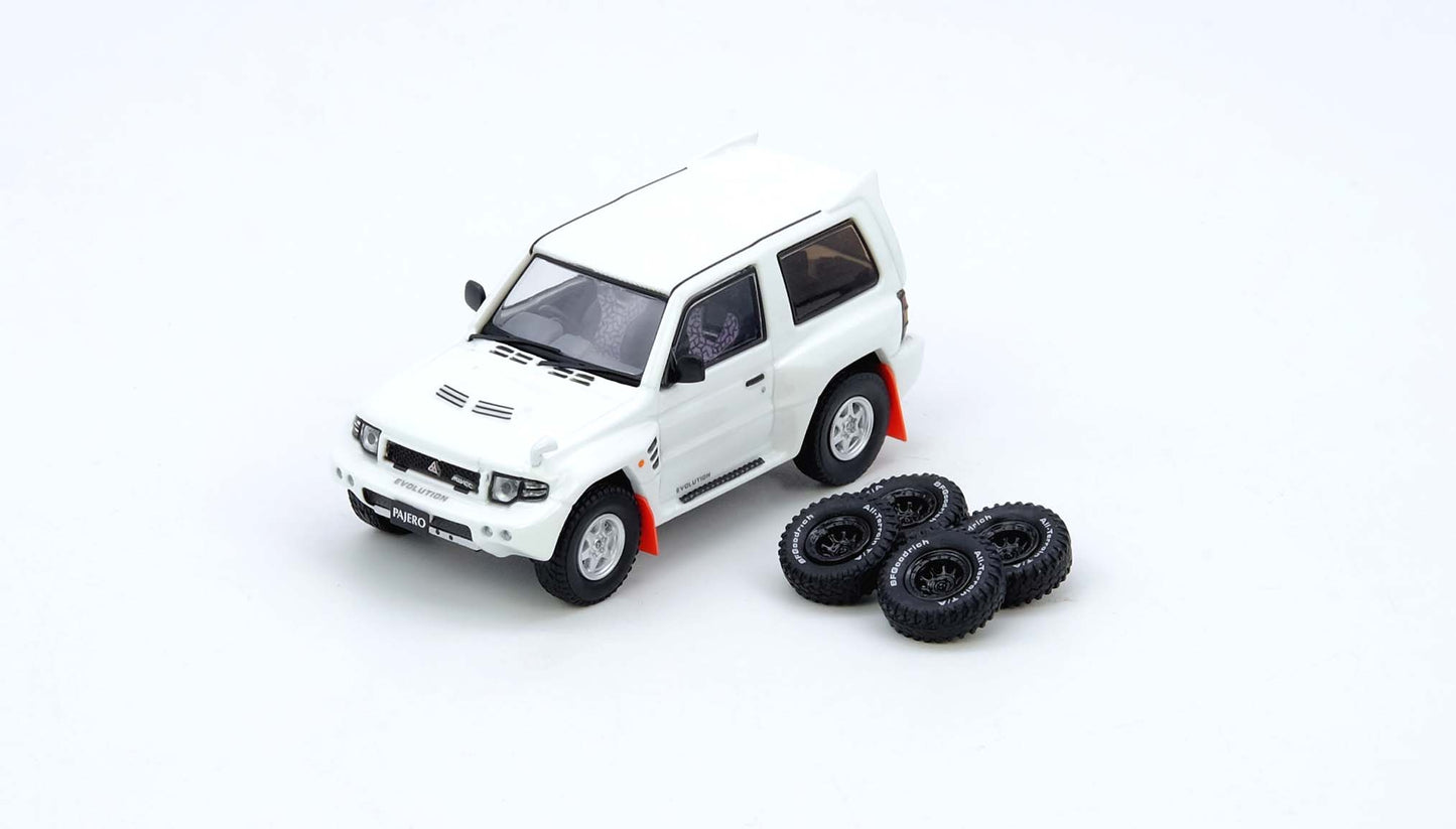 Mitsubishi Pajero Evolution White With Extra Wheels