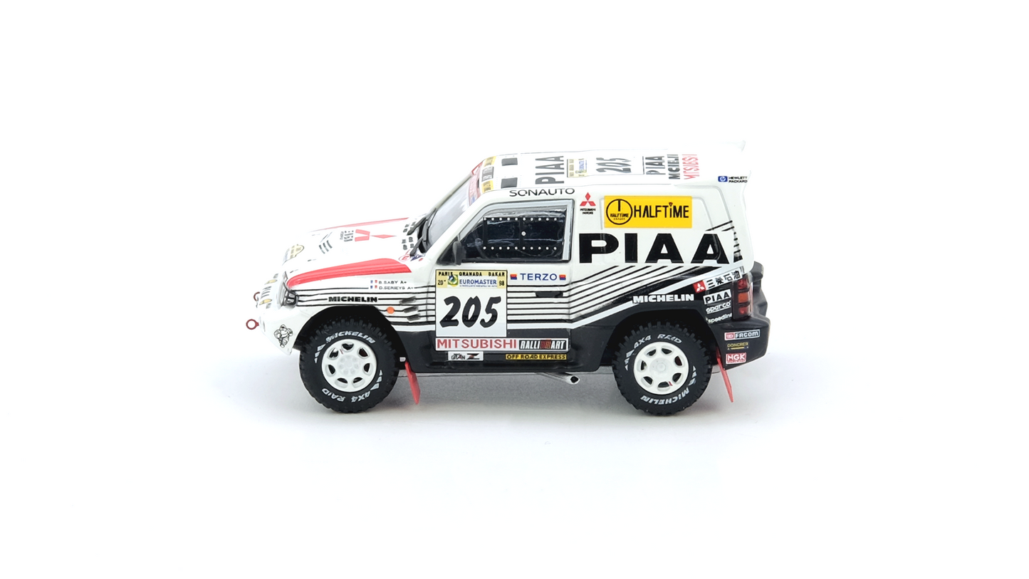 Mitsubishi Pajero Evolution #205 “PIAA” Paris – Dakar 1998