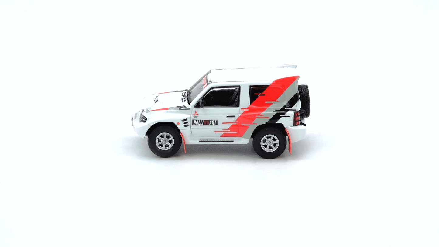 Mitsubishi Pajero Evolution “RALLIART” White