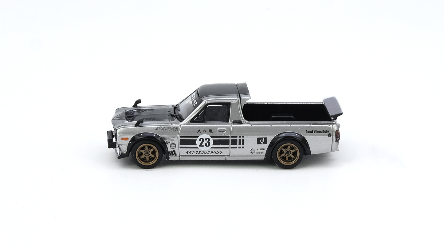NISSAN SUNNY HAKOTORA Pick Up Truck “INAZUMA WORK”