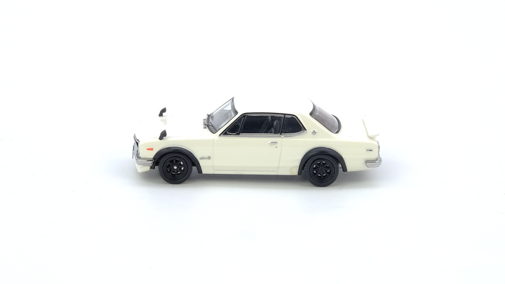 NISSAN SKYLINE 2000 GT-R (KPGC10) White