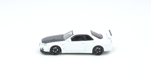 NISSAN SKYLINE GT-R (R34) V-Spec II N1 White with carbon hood