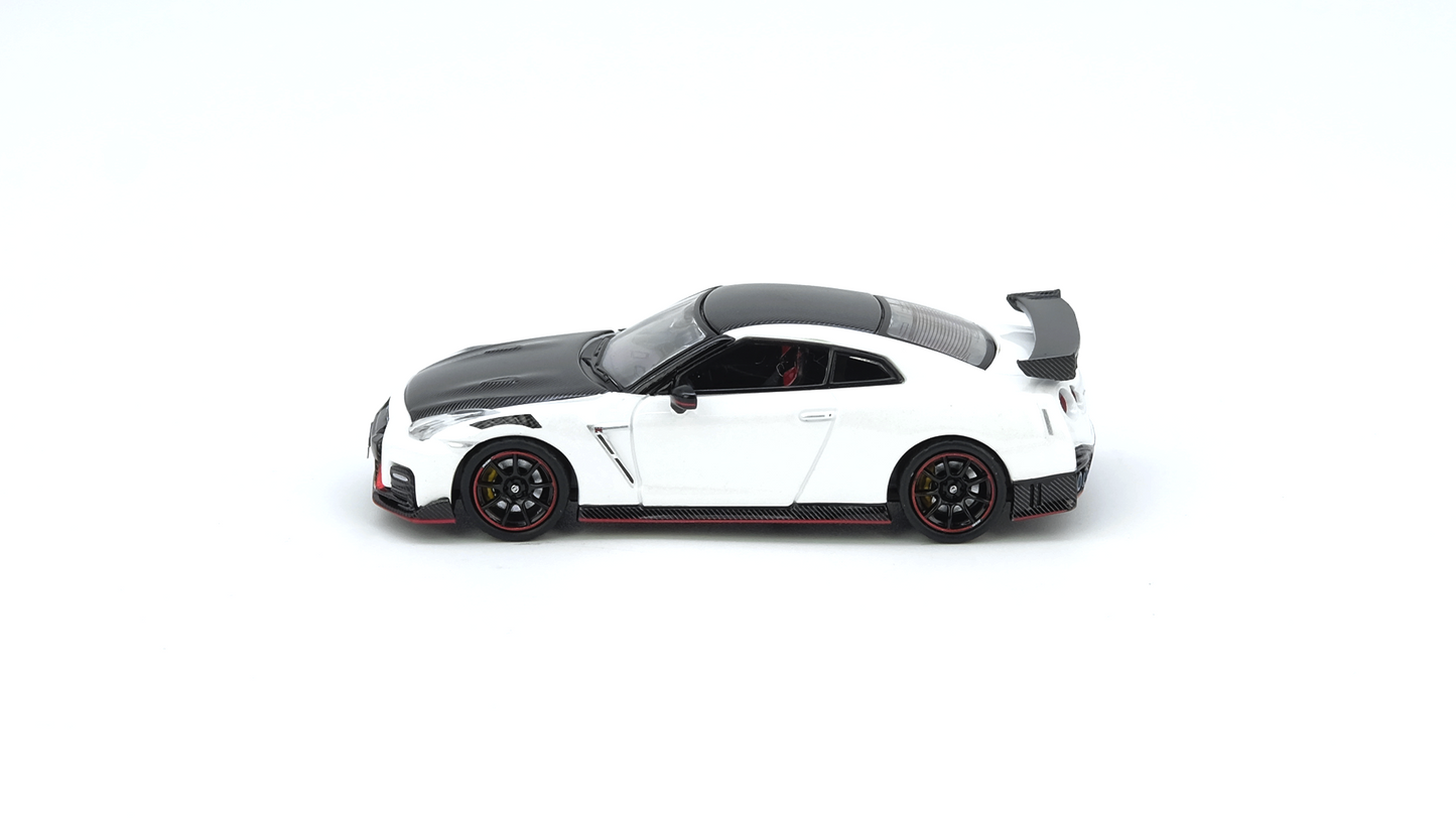 GT-R (R35) NISMO White
