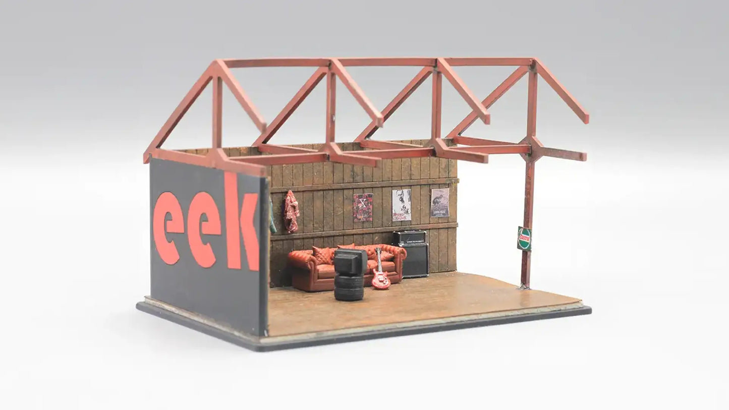 Man Cave Garage Mini Diorama for 1:64 Diecast Cars