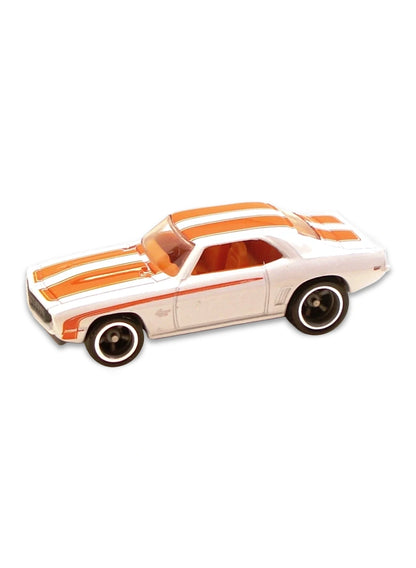 Hot Wheels Garage 2010 Chevrolet '69 Camaro 1:64 –  Metalflake White